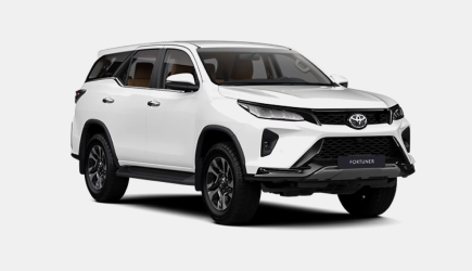 Изображение на странице Toyota FORTUNER.png